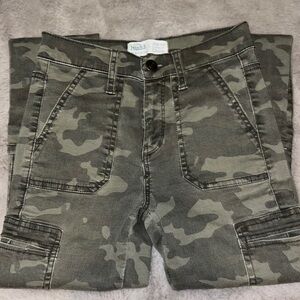 Mudd High-Rise FLX Stretch Utility Camo Jeggings, Juniors 1